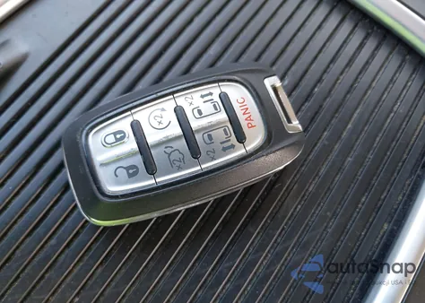 2019 Chrysler Pacifica Limited z USA, uszkodzony, nr VIN 2C4RC1GG6KR720693